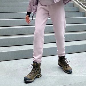 Aritzia TNA Cozy Fleece Perfect Sweatpant